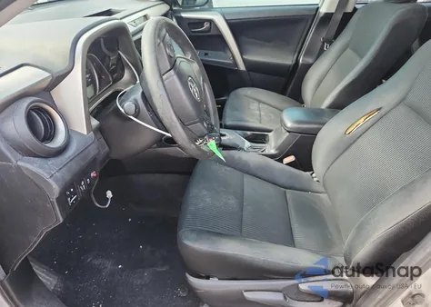 2015 Toyota Rav4 Le z USA, uszkodzony, nr VIN 2T3ZFREV8FW200031